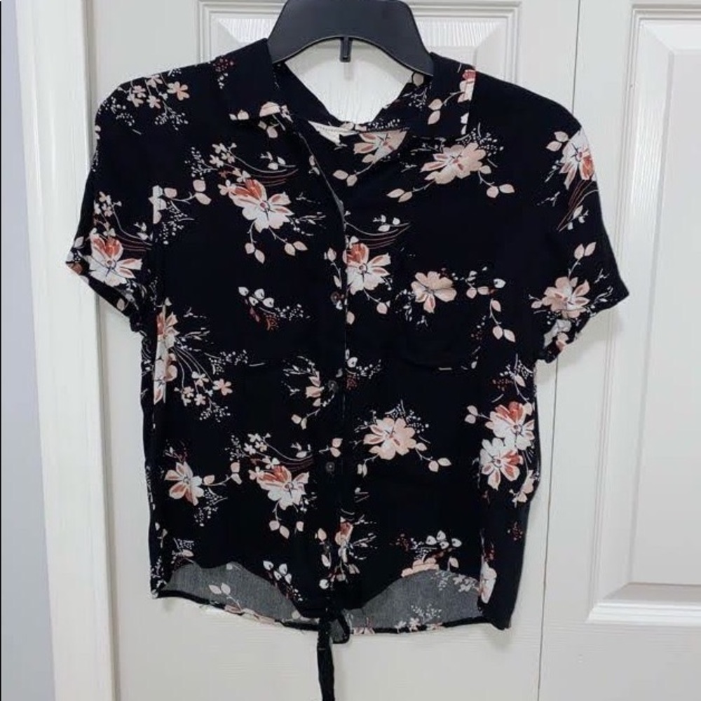 Black floral cropped button down
